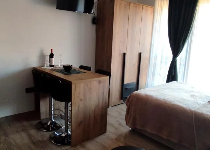 Planinski Kutak Hill 아파트